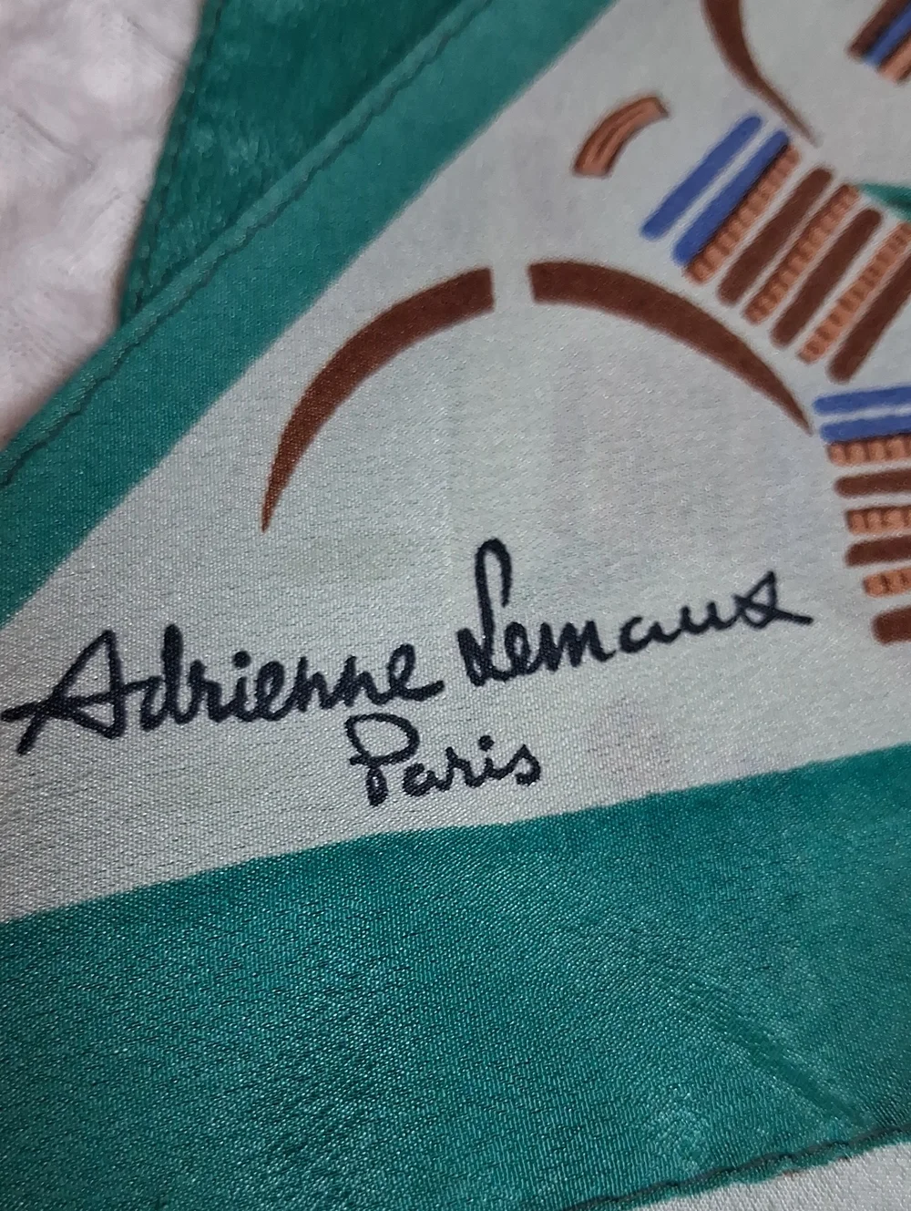 Adrienne Lemaux excellent vintage